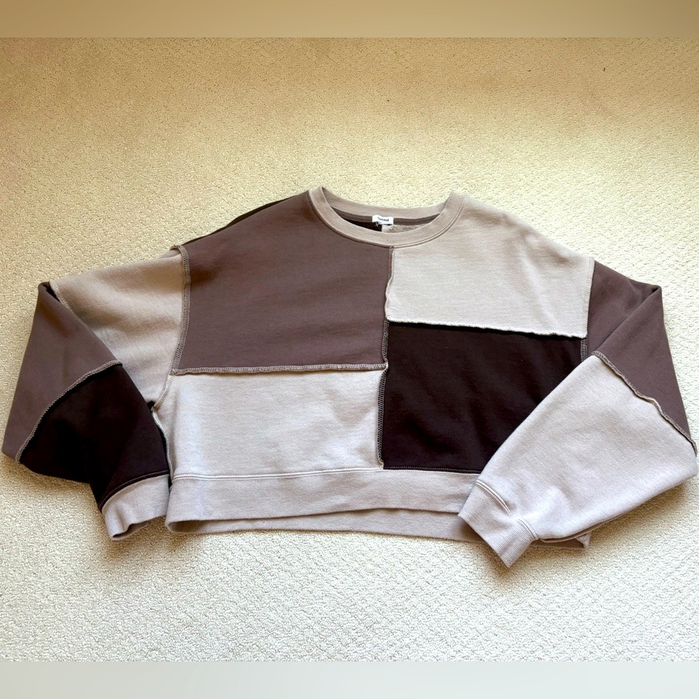 Women’s crop sweatshirt